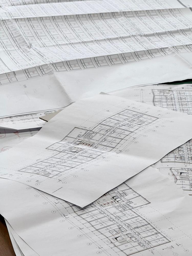 Planos técnicos de un proyecto en desarrollo